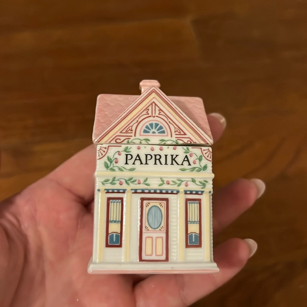 LENOX SPICE VILLAGE Vintage 1989 Paprika  Spice Jar Never Used